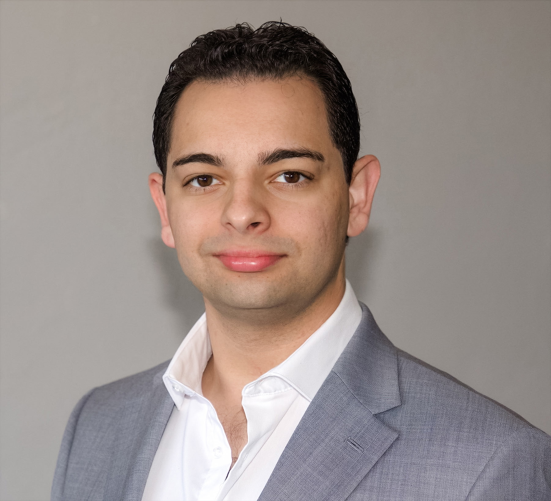 Enzo Marks, Allstate insurance agent